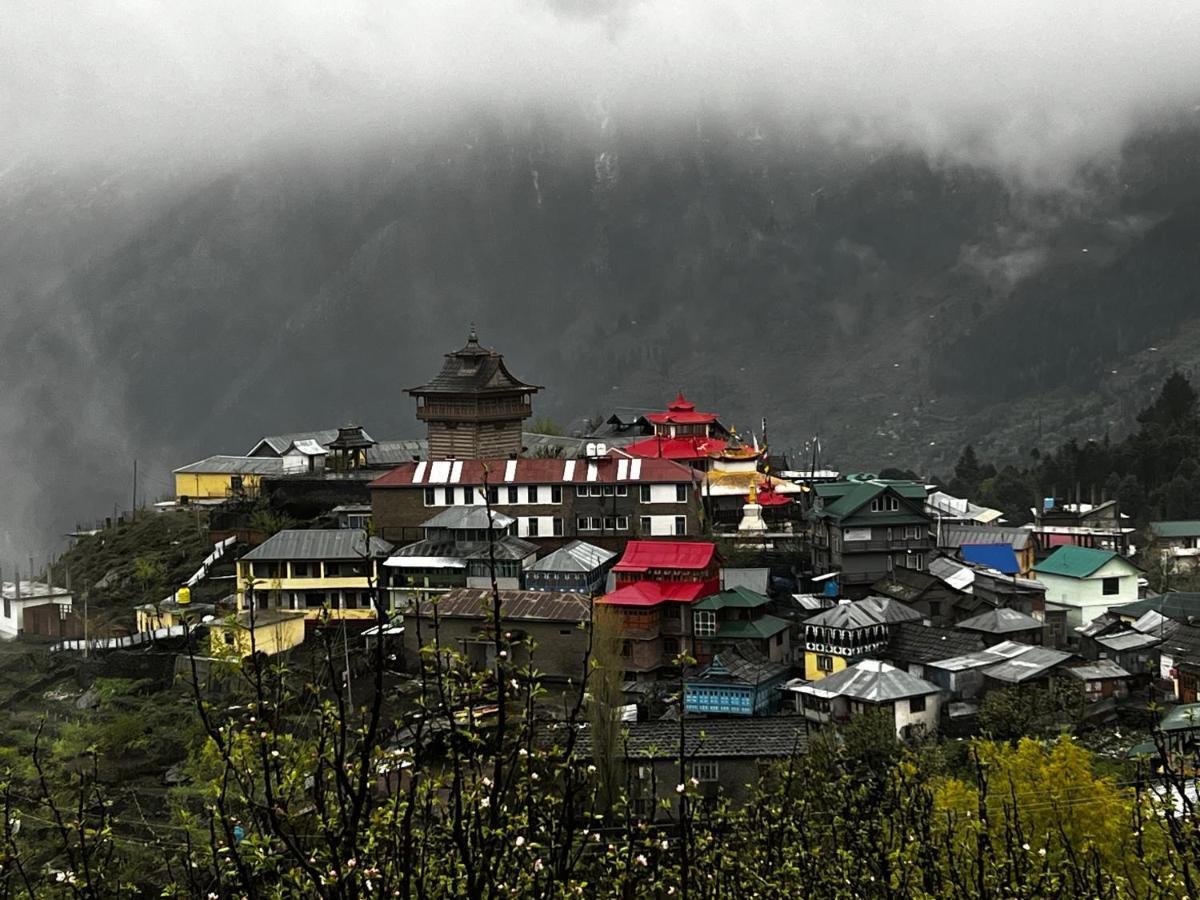 Hotel Kalpa Deshang Exterior photo